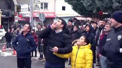 intihar -  İntihar girişimini film izler gibi izlediler  Videosu