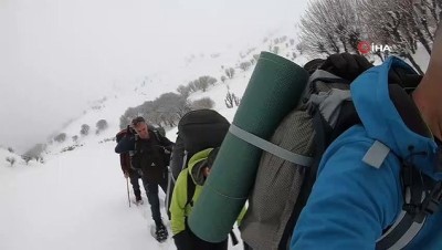 manama -  Nemrut Dağına tırmanan dağcılar tipi nedeniyle zirveye ulaşamadı  Videosu