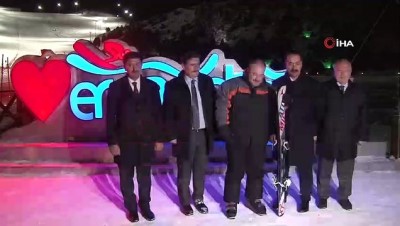  Bakan Varank, Ergan Dağı’nın tanıtımı için kayak yaptı 