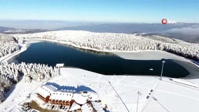 buz tutan gol -  Doğasıyla kendine hayran bırakan 'Topuk Göleti' havadan böyle görüntülendi  Videosu