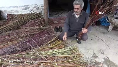  40 yıldır söğüt ağacından sepet yapıyor 