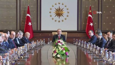 Cumhurbaşkanı Recep Tayyip Erdoğan, TFF ve Kulüpler Birliği'ni kabul etti.