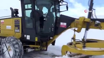  Bayburt’ta kar nedeniyle ulaşıma kapanan yollar açılıyor 