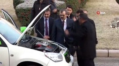 bilim adamlari -  Enerji ve Tabi Kaynaklar Bakanı Dönmez Hidrojenli Otomobil kullandı  Videosu