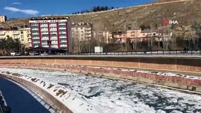  Çoruh Nehri buz tuttu 