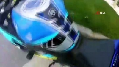  Büyükçekmece’de motosikletli aniden yola çıkan otomobile böyle çarptı 