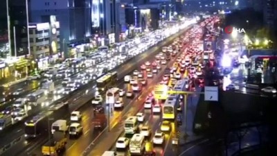 hava trafigi -  İstanbul’da yarıyıl tatili ve olumsuz hava trafiği kilitledi Videosu