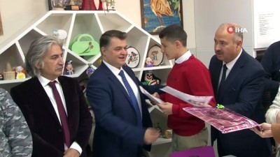  İzmir'de özel öğrencilerin karne heyecanı 