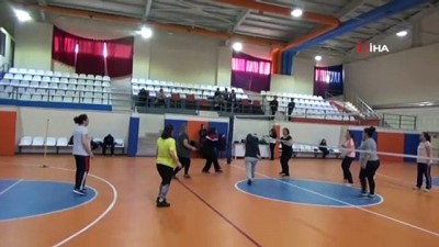 kadin voleybol takimi -  Filenin sultanları ev hanımlarına ilham oldu  Videosu