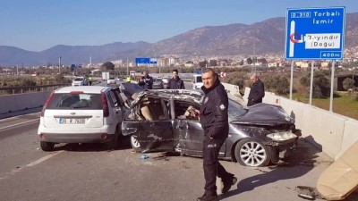  Dikkatsizlik kaza getirdi: 3'ü ağır 8 yaralı 