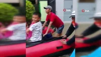 tren seferleri -  - Endonezya’daki sel felaketinde bilanço artıyor
- Ölü sayısı 26'ya yükseldi Videosu