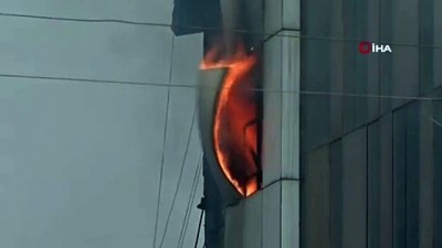  - Hindistan’da fabrika çöktü: 14 yaralı 