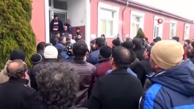 servis ucreti -  Sorgun’da işten çıkartılan 135 maden işçisi eylem yaptı Videosu