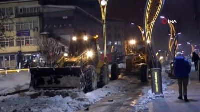 kar yiginlari -  Hakkari’de karla mücadele aralıksız devam ediyor  Videosu