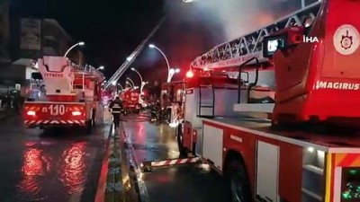  Kocaeli'de AVM'nin çatısında yangın 