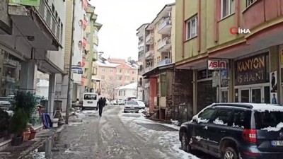 sokak lambasi -  Tunceli’de kar 184 köy yolunu ulaşıma kapattı  Videosu