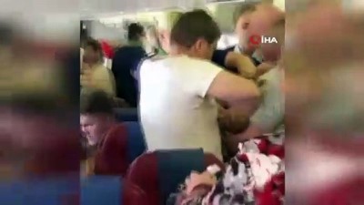  - Rusya'da uçakta olay çıkaran yolcuya ‘bantlı’ müdahale