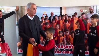 ekmek teknesi - Adnan Polat: 'Arda Turan konusunda karar başkan ve yönetimin' Videosu