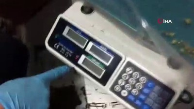 adli tip -  Evde 23 kilo 708 gram esrar ele geçirildi  Videosu