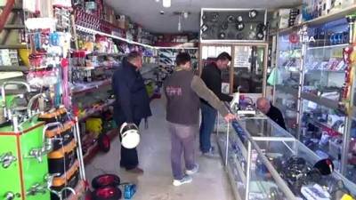 patlama ani -  Matkap bomba gibi patladı, tezgah savaş alanına döndü...O anlar kamerada  Videosu