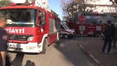 canli yayin -  Yangından can pazarı...Yaşlı kadın itfaiye kıyafeti giydirilerek kurtarıldı  Videosu