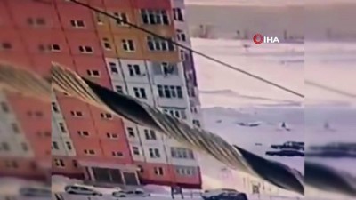  - 9’uncu Kattan Düştü, Hayatta Kaldı