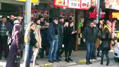 supheli canta -  AK Parti İl binası karşısında şüpheli çanta paniği  Videosu