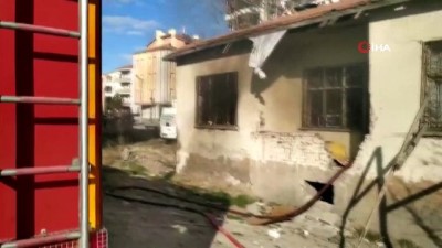  Aksaray’da müstakil evde yangın