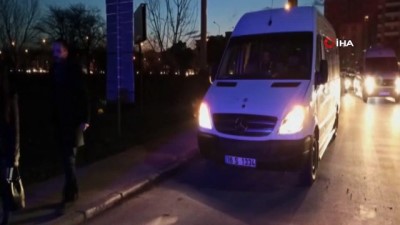 tahkikat -  Arızalanan servis aracını değiştiren şoföre tır çarptı  Videosu