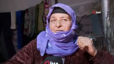  - Engelli eşi ve kızlarıyla İdlib'den kaçan annenin dramı
- Yaşlı kadın, engelli 2 kızı ve engelli eşiyle çadırda hayata tutunmaya çalışıyor 