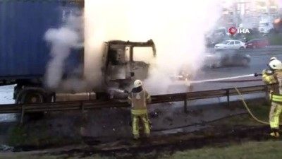  Esenyurt Haramidere TEM Bağlantı yolunda seyir halindeki araçta yangın çıktı. Olay yerine itfaiye ekipleri sevk edildi. Yangın nedeniyle bölgede trafik yoğunluğu oluştu.