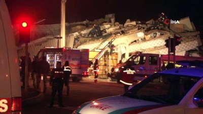  Gezin'de yıkılan binada enkaz altında kalan vatandaşları kurtarma çalışmaları devam ediyor