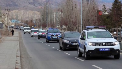  Kalp krizi geçirerek hayatını kaybeden polis memuru, son yolculuğuna uğurlandı 