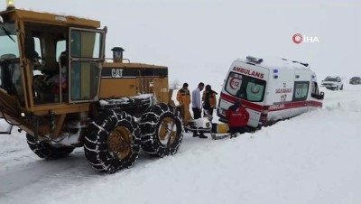 kalp hastasi -  Kar yağışından kapanan 300 yerleşim yerinin yolu açıldı Videosu