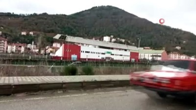 siddetli firtina -  Kastamonu’da şiddetli fırtına stadyumun çatısını uçurdu Videosu