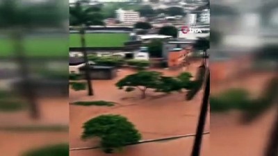 kiz cocugu -  - Brezilya’da Sel: En Az 14 Ölü, 16 Kayıp Videosu