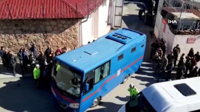 cezaevi araci -  Depremde hasar gören Adıyaman Cezaevi boşaltılıyor  Videosu
