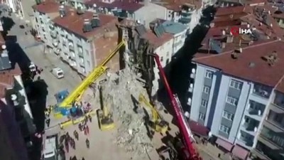  Enkaz altında kalan hayvanlar böyle kurtarıldı 