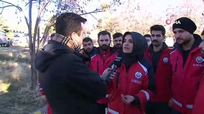  Enkaz altındaki Azize Çelik ile görüşen UMKE görevlisi yaşananları anlattı