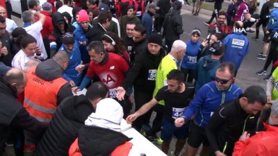 yardim kampanyasi -  Sporcular Elazığ depreminde hayatını kaybedenler anısına siyah bantla koştular  Videosu