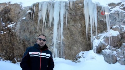 buz sarkitlari -  5 metre uzunluğundaki buz sarkıtları şaşırtıyor  Videosu