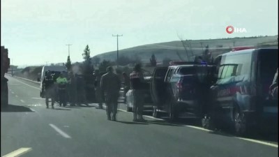  Askeri araç devrildi: 4 yaralı 