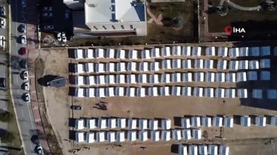  Elazığ’da çadırlar kurulmaya devam ediyor 