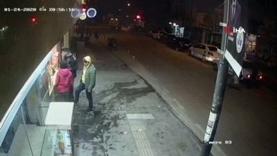 deprem panigi -  Elazığ'daki 6,8'lik depremin yaşattığı panik güvenlik kamerasında Videosu