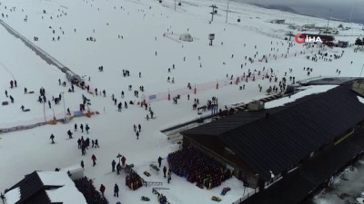  Erciyes'te mahsur kalan 2 dağcıyı jandarma kurtardı 