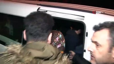 silahli kavga -  Üsküdar’da silahlı kavga kanlı bitti  Videosu