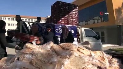 mefhum -  Akçakale’de ihtiyaç sahiplerine 6 bin ekmek dağıtıldı  Videosu