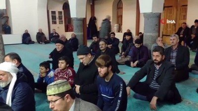pamukcu -  Depremde vefat edenler için Kur'anı Kerim okundu  Videosu