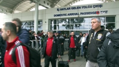hazirlik maci - Beşiktaş devre arası kampı için Antalya'ya geldi Videosu