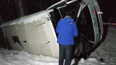 yolcu otobusu -  Erzincan’da yolcu otobüsü devrildi: Çok sayıda yaralı var Videosu